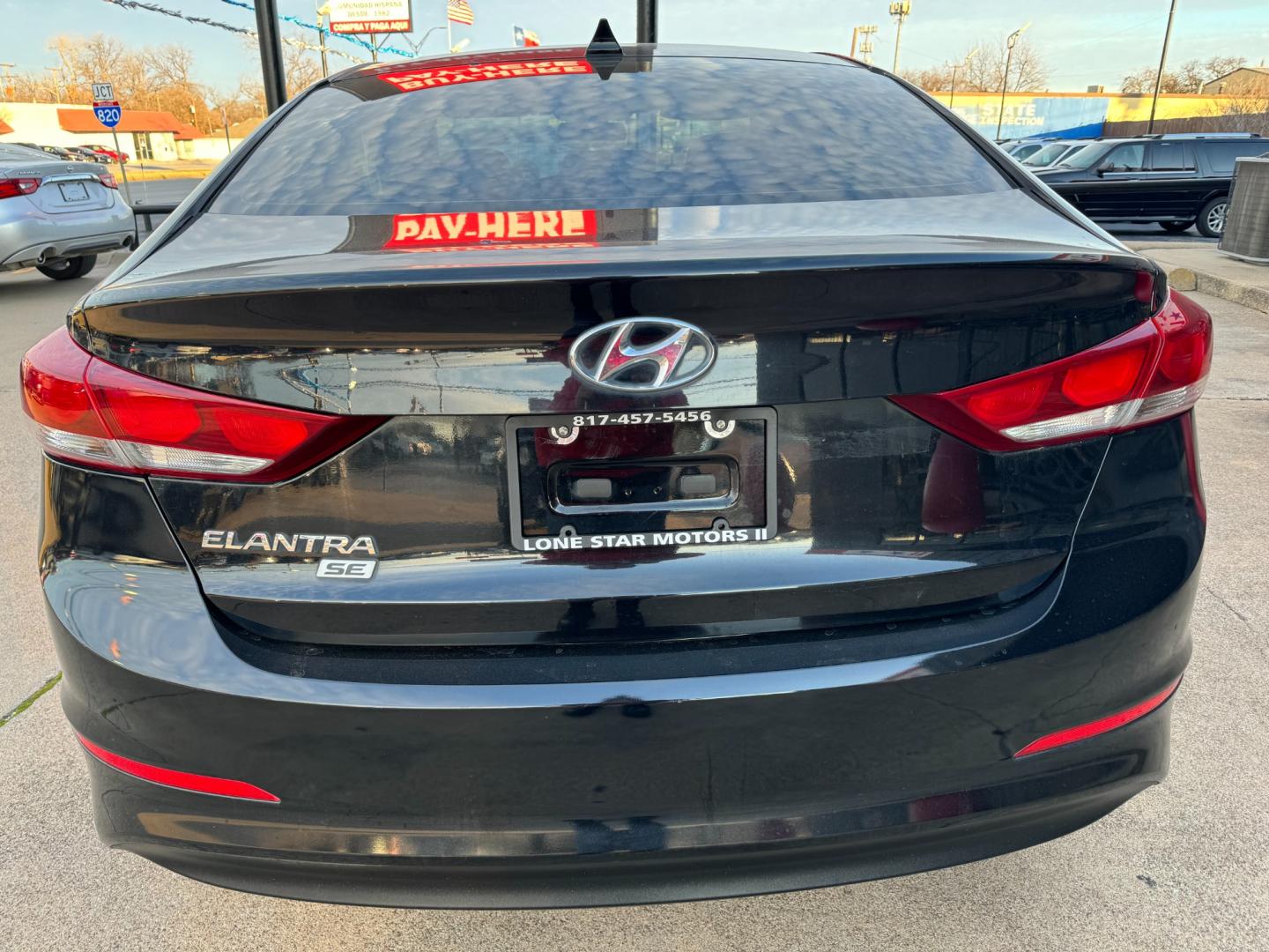 2017 BLACK /Gray HYUNDAI ELANTRA SE 4dr Sedan 6A (US) (5NPD74LF2HH) with an 2.0L I4 engine, Automatic 6-Speed transmission, located at 5900 E. Lancaster Ave., Fort Worth, TX, 76112, (817) 457-5456, 0.000000, 0.000000 - This is a 2017 Hyundai Elantra SE 4dr Sedan 6A that is in excellent condition. There are no dents or scratches. The interior is clean with no rips or tears or stains. All power windows, door locks and seats. Ice cold AC for those hot Texas summer days. It is equipped with a CD player, AM/FM radio, A - Photo#4